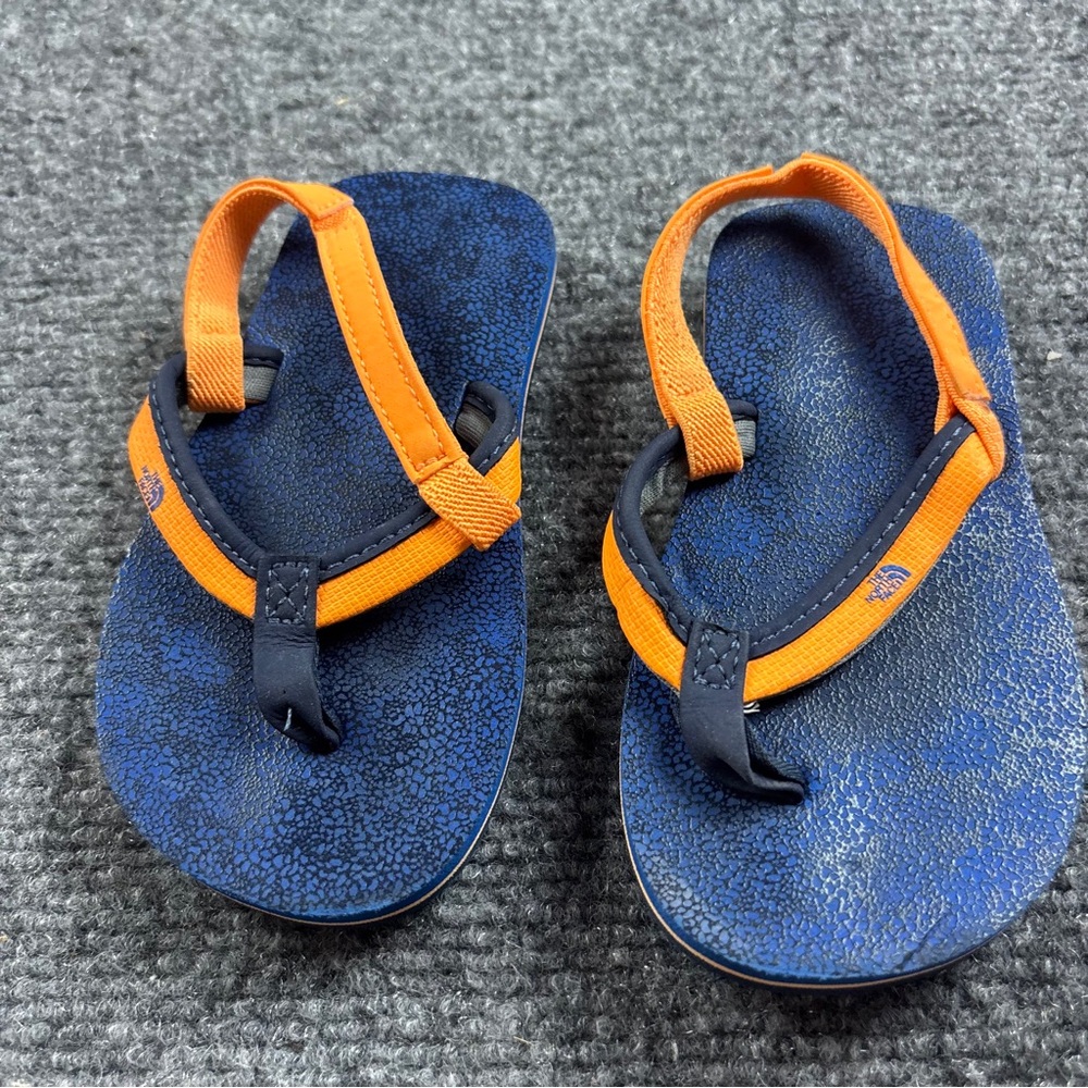 THE NORTH FACE Boys Toddler Orange/Blue Base Camp Mini  Flip Flop Sandals size 8
